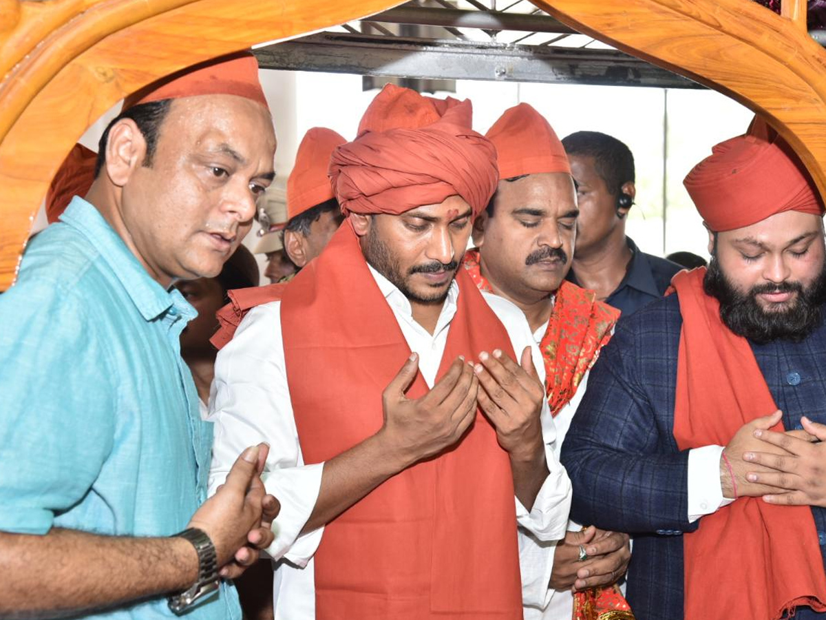 YS jagan Visit Dargah at Kadapa PHoto Gallery - Sakshi1