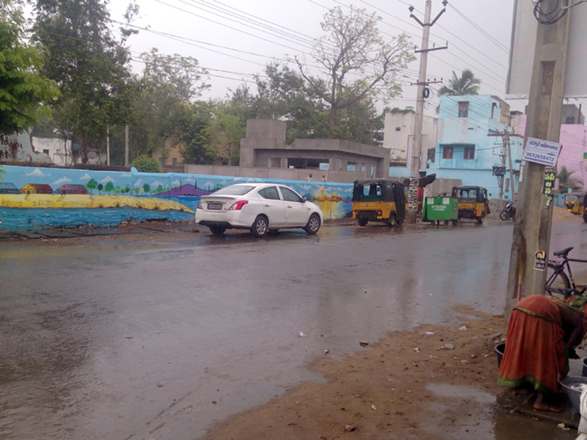  Cyclone Fani Red alert warning issued in Srikakulam district Photo Gallery - Sakshi3