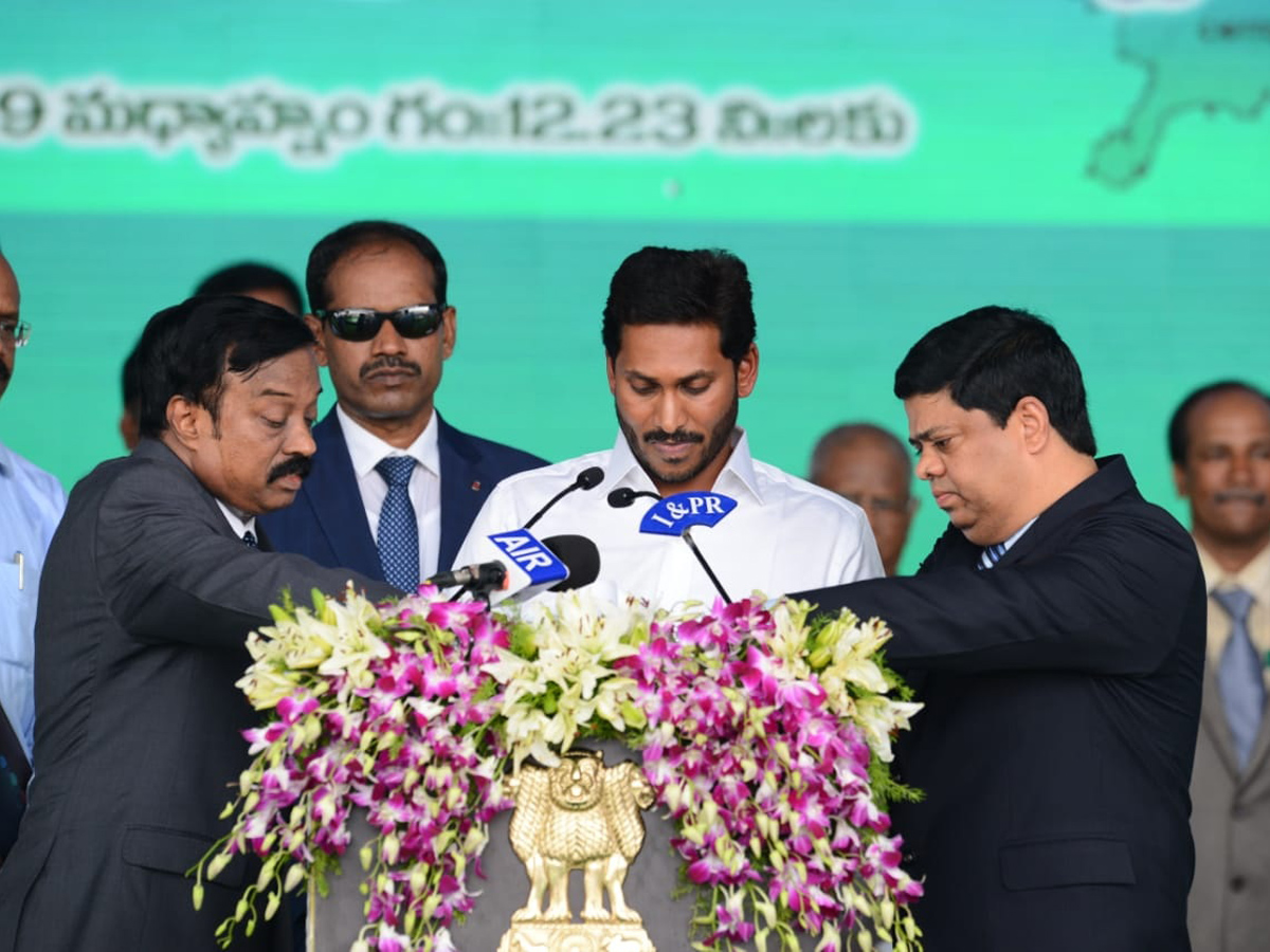 YS Jagan Mohan Reddy swearing-in ceremony Photo Gallery - Sakshi1