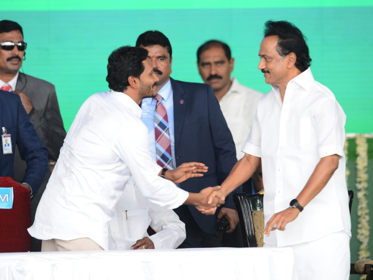 YS Jagan Mohan Reddy swearing-in ceremony Photo Gallery - Sakshi29