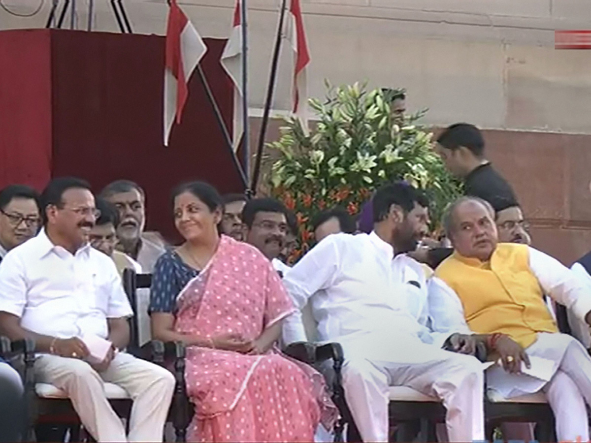 Narendra Modi second swearing in ceremony at Rashtrapati Bhavan Photo Gallery  - Sakshi9