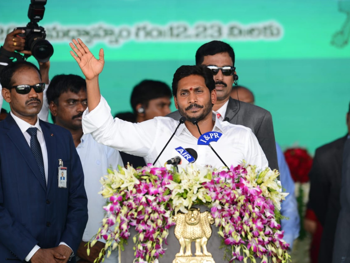 YS Jagan Mohan Reddy swearing-in ceremony Photo Gallery - Sakshi18