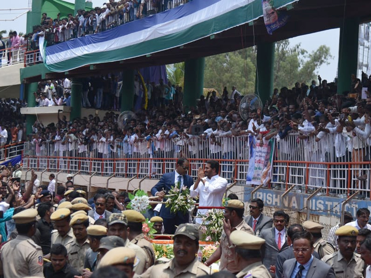 YS Jagan Mohan Reddy swearing-in ceremony Photo Gallery - Sakshi5