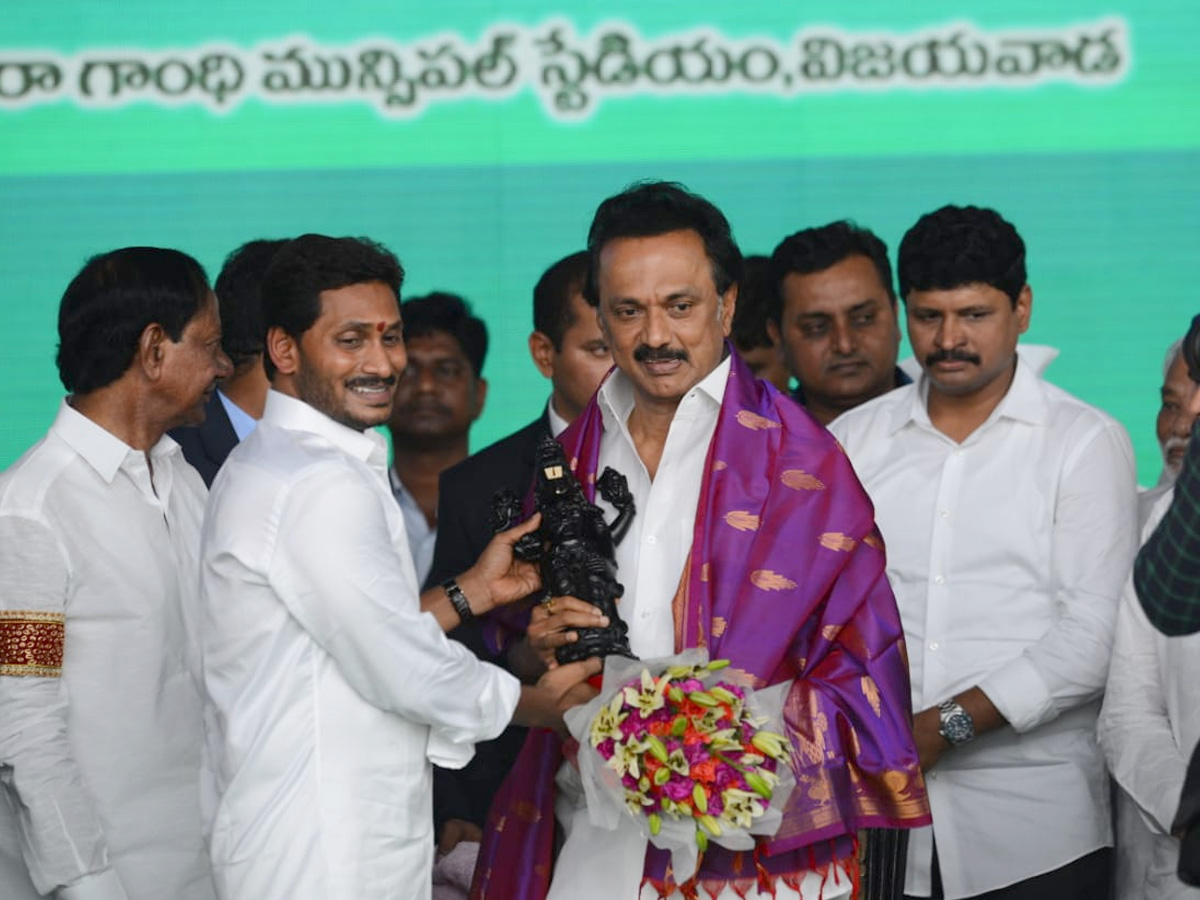 YS Jagan Mohan Reddy swearing-in ceremony Photo Gallery - Sakshi20