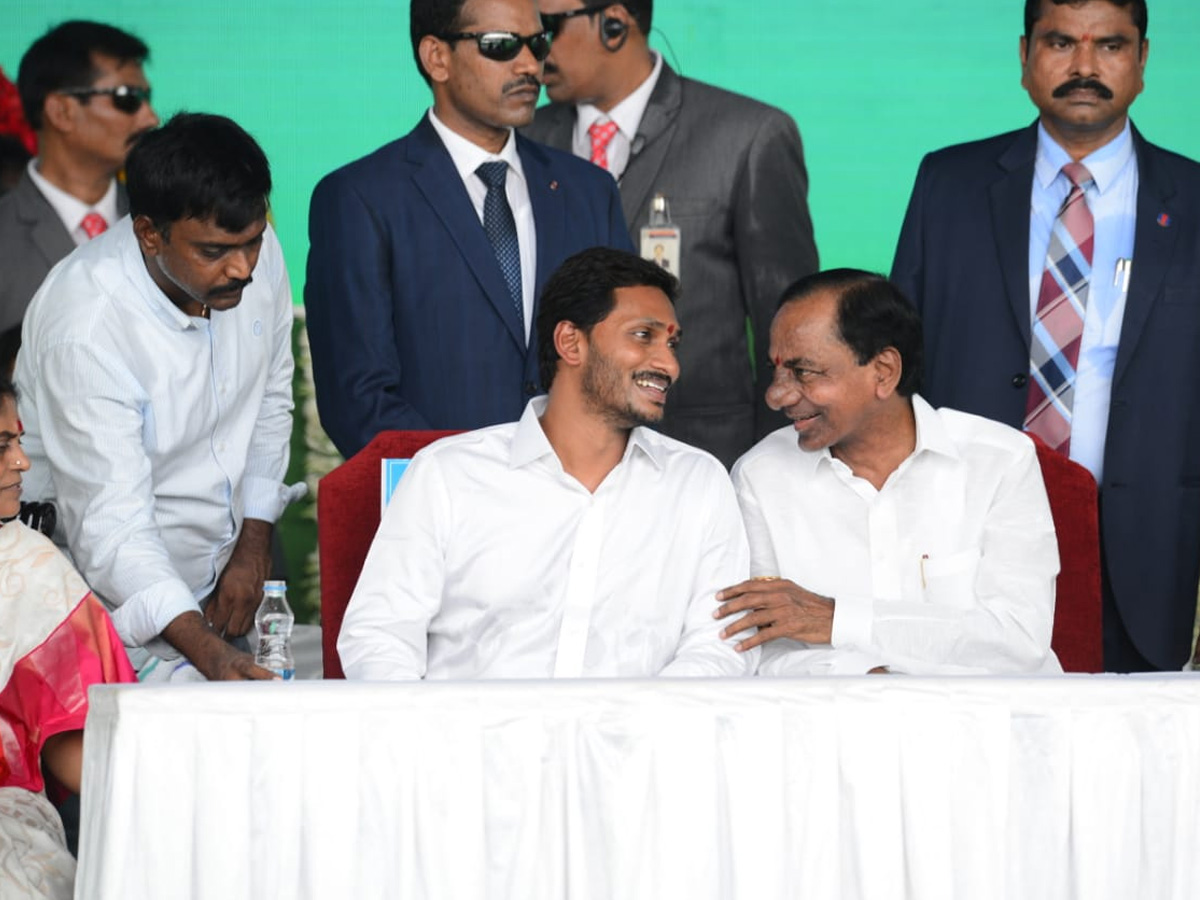 YS Jagan Mohan Reddy swearing-in ceremony Photo Gallery - Sakshi25