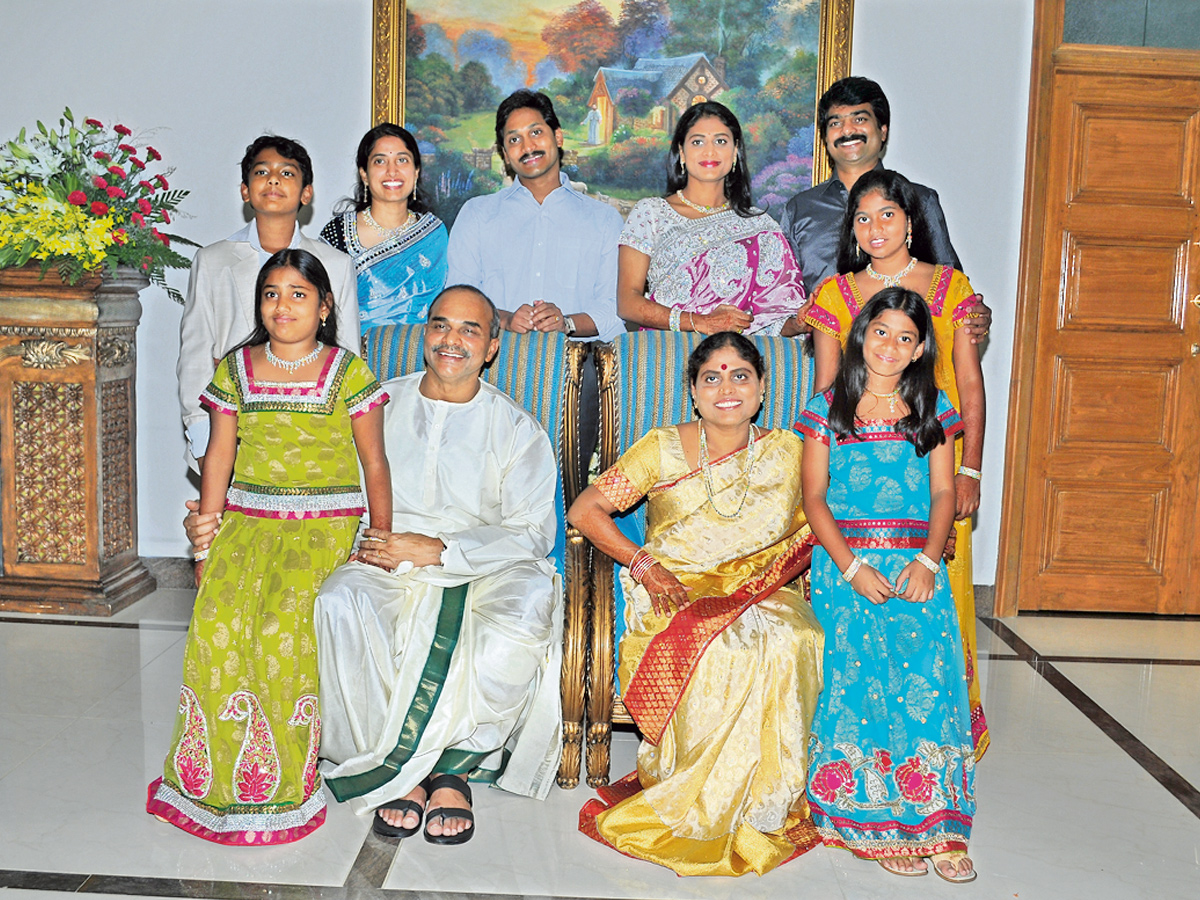 YS Jagan Rare photos PHoto Gallery - Sakshi10