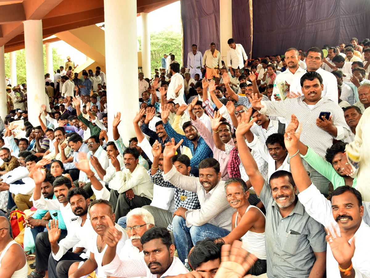 ys jagan mohan reddy fans swearing ceremony photo gallery - Sakshi13