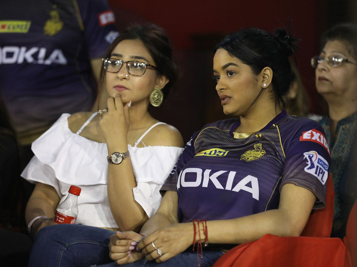 Kolkata Knight Riders beat Kings XI Punjab by 7 wickets  - Sakshi9