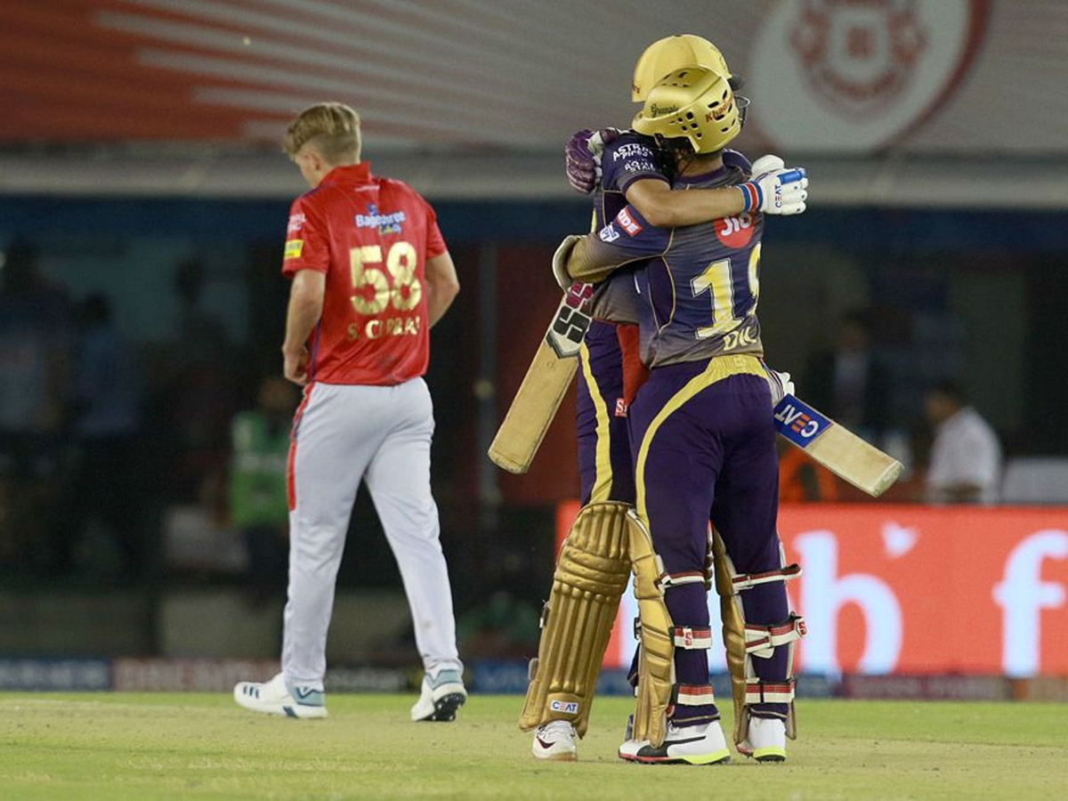 Kolkata Knight Riders beat Kings XI Punjab by 7 wickets  - Sakshi17