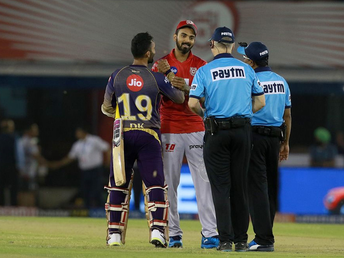 Kolkata Knight Riders beat Kings XI Punjab by 7 wickets  - Sakshi19