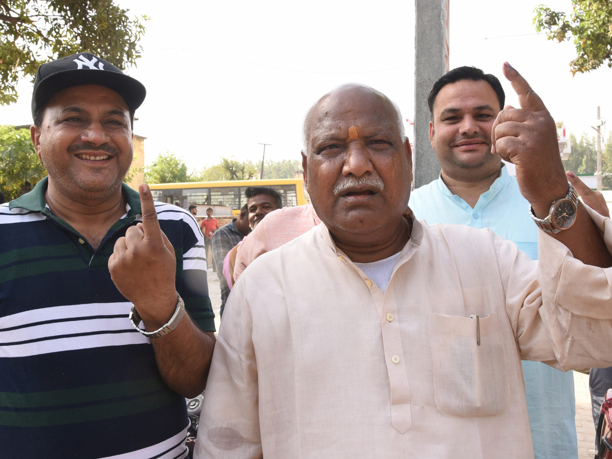 Lok Sabha elections 2019 phase 5 Photo Gallery  - Sakshi4