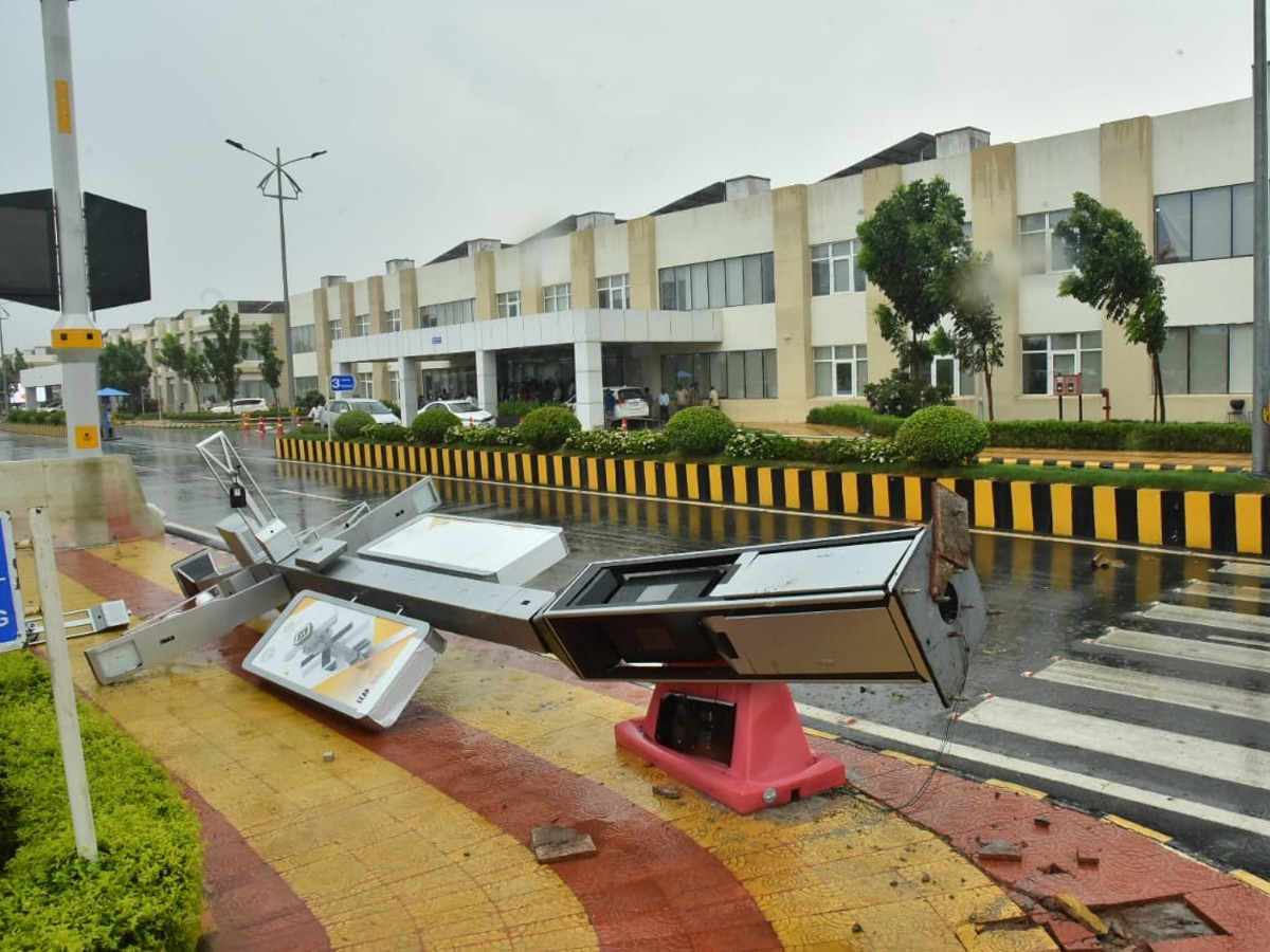 Heavy Air And Rain At AP Capital  - Sakshi13