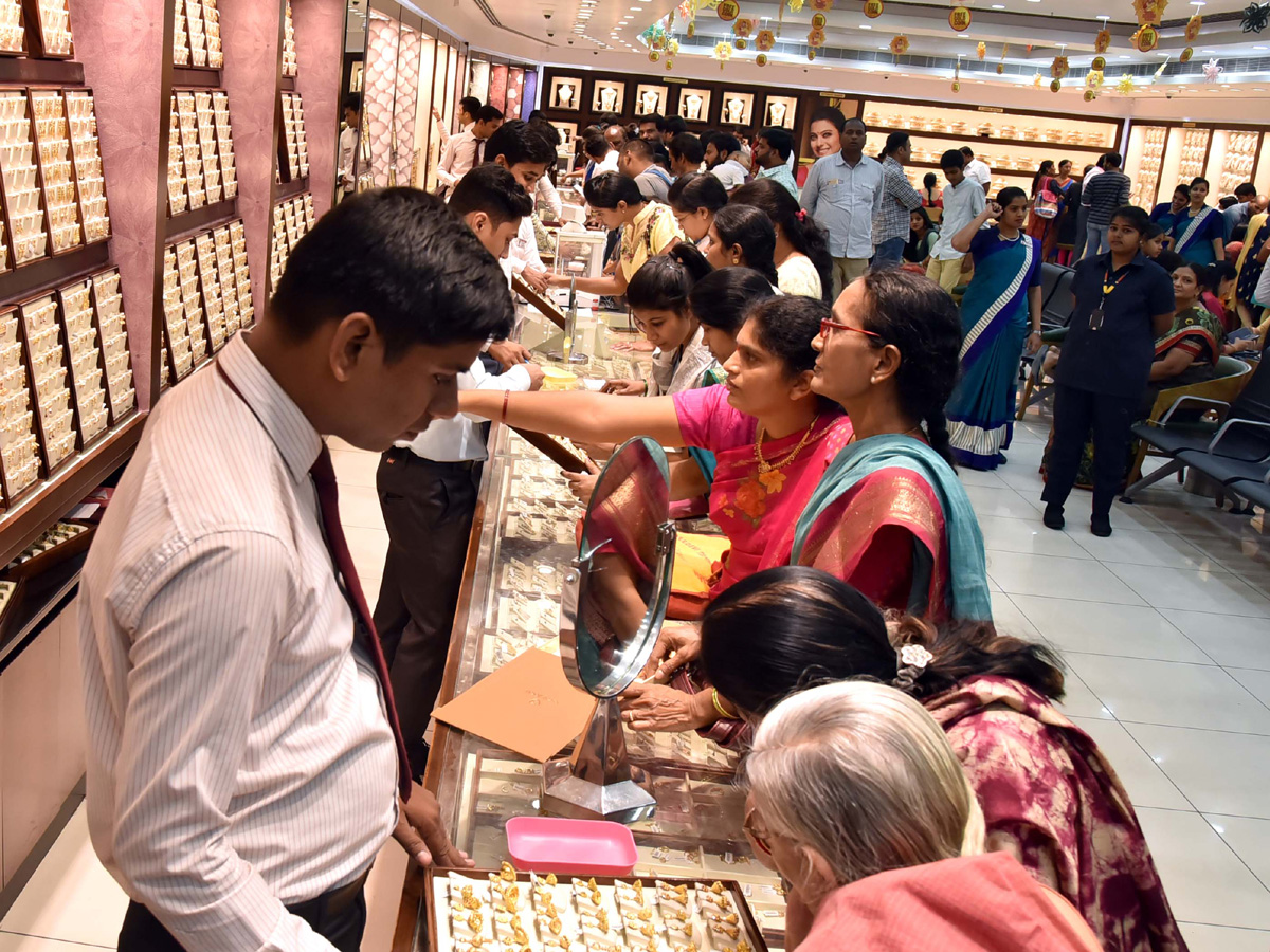 Akshaya Tritiya Shopping in Hyderabad Photo Gallery - Sakshi13