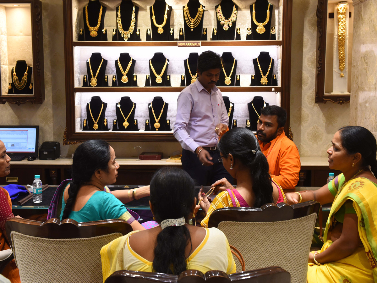 Akshaya Tritiya Shopping in Hyderabad Photo Gallery - Sakshi3