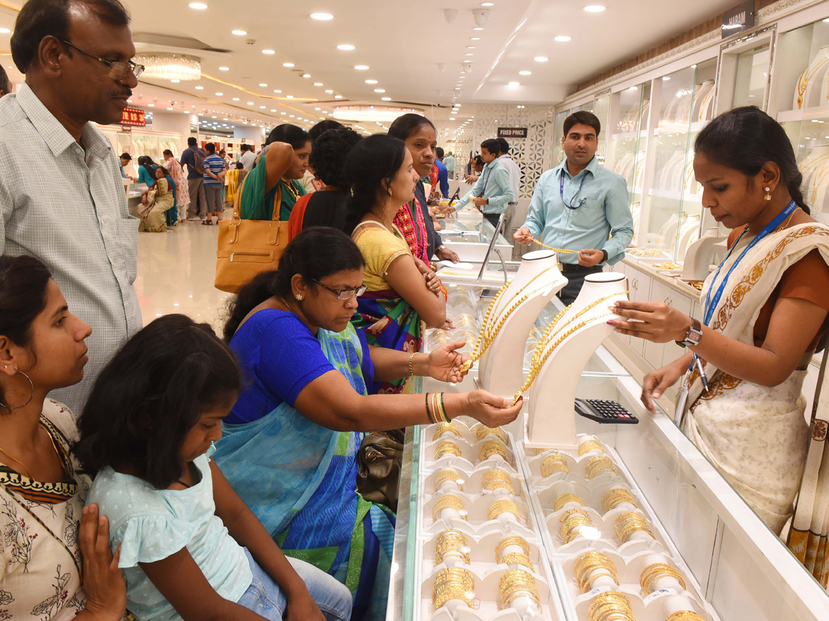 Akshaya Tritiya Shopping in Hyderabad Photo Gallery - Sakshi5