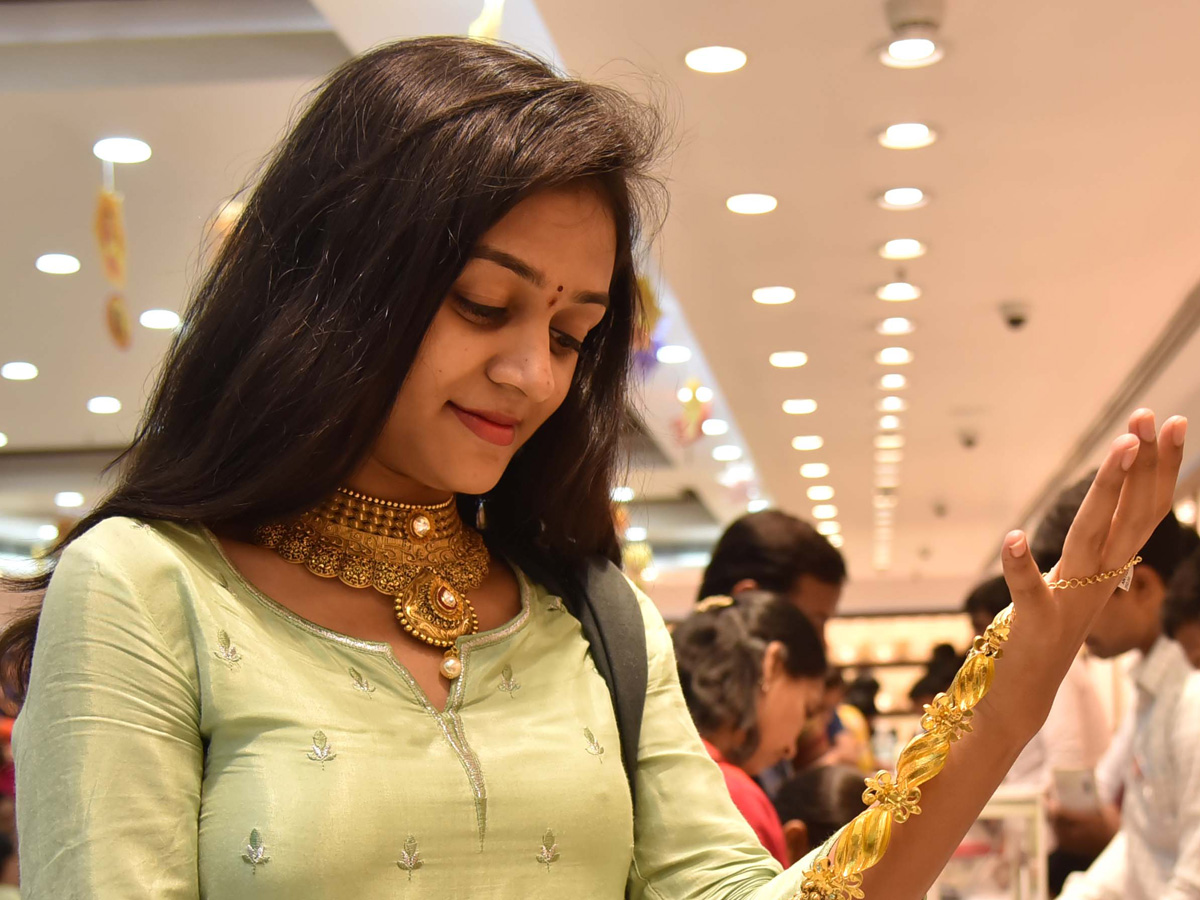 Akshaya Tritiya Shopping in Hyderabad Photo Gallery - Sakshi6