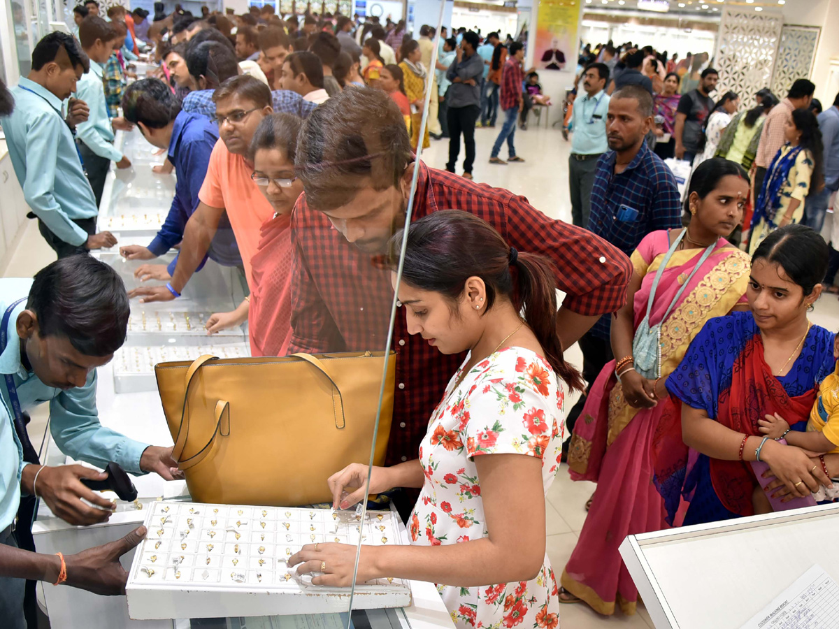 Akshaya Tritiya Shopping in Hyderabad Photo Gallery - Sakshi9