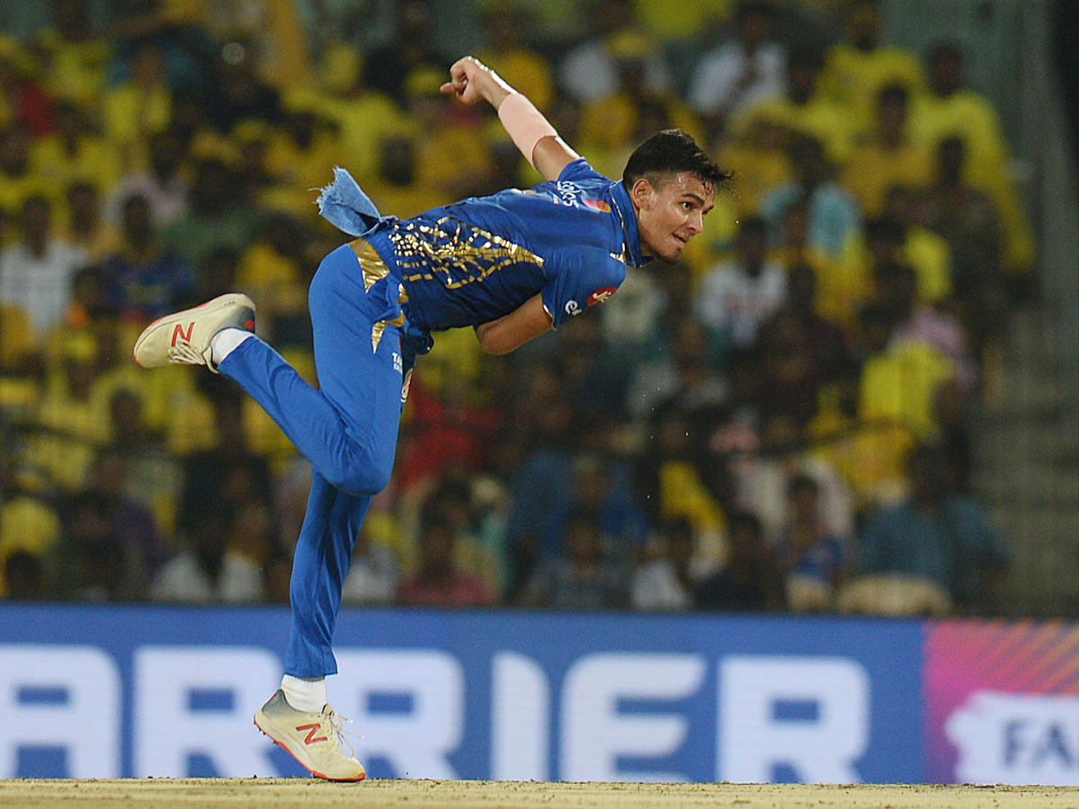 Chennai Super Kings Vs Mumbai Indians IPL Match Photo Gallery - Sakshi24