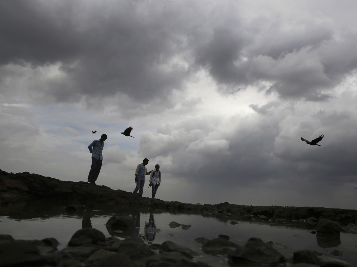 Cyclone Vayu Remains a Threat for Gujarats Photo Gallery - Sakshi11