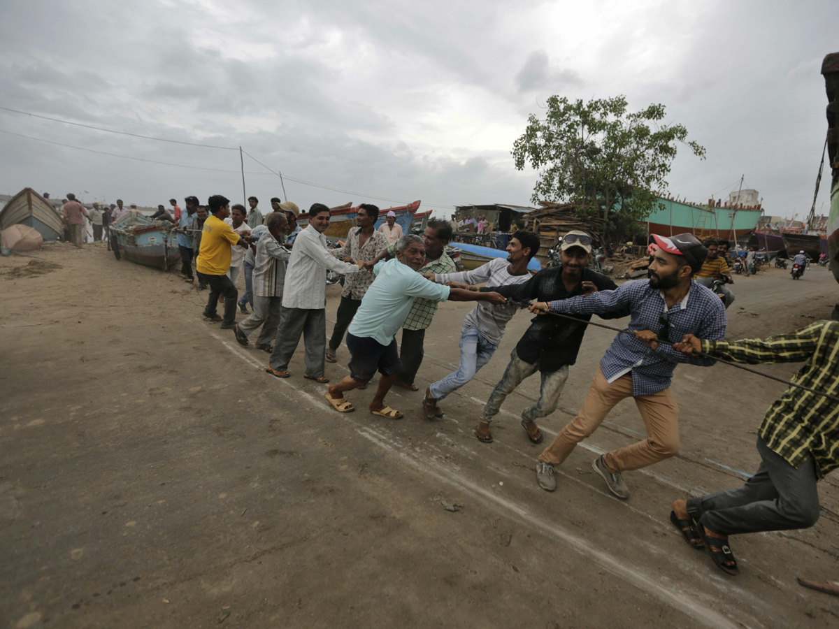 Cyclone Vayu Remains a Threat for Gujarats Photo Gallery - Sakshi12