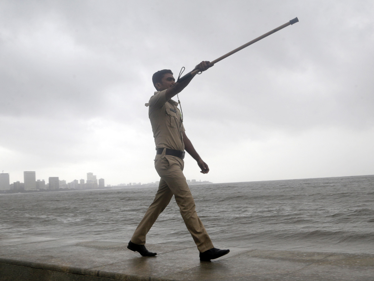 Cyclone Vayu Remains a Threat for Gujarats Photo Gallery - Sakshi31