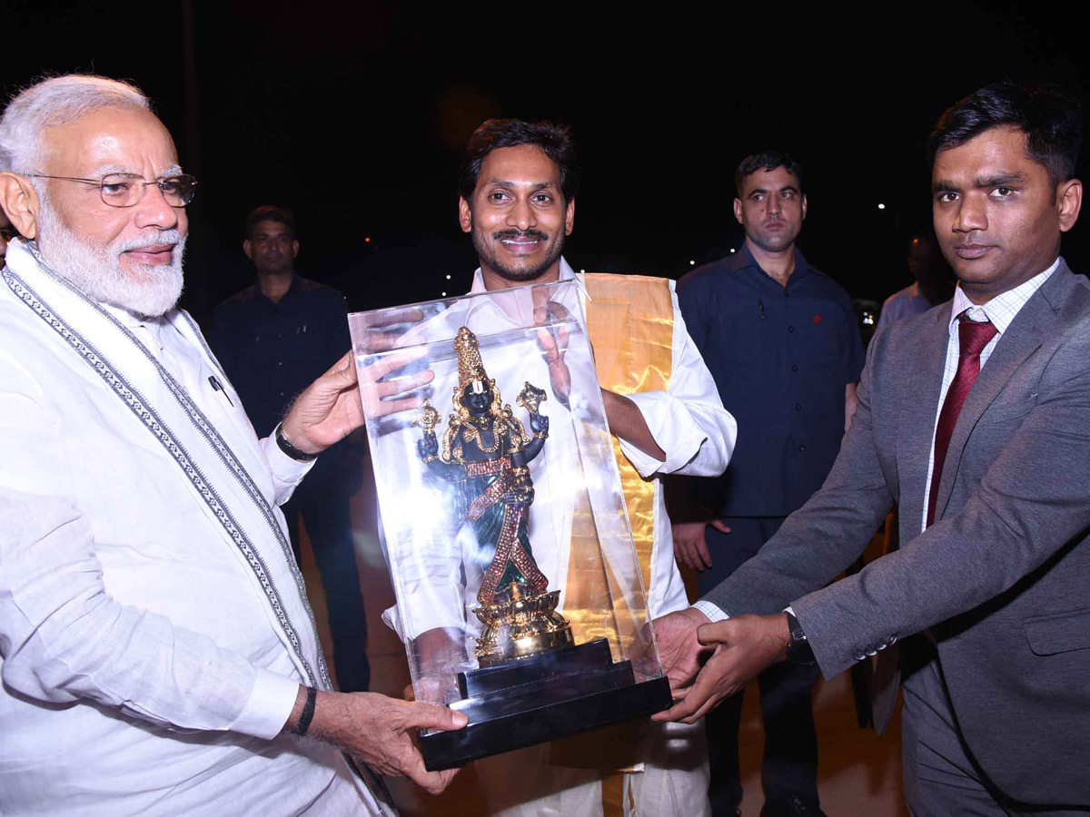 Best Photos of The Week in AP and Telangana june-16-june-22-2019 - Sakshi39