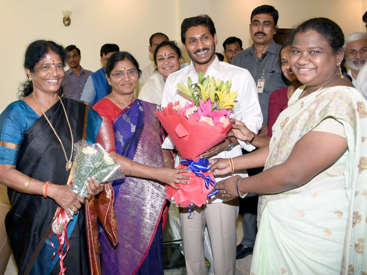 YSRCP parliamentary party meeting begins Photo Gallery - Sakshi6