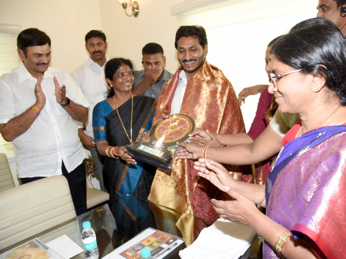 YSRCP parliamentary party meeting begins Photo Gallery - Sakshi7