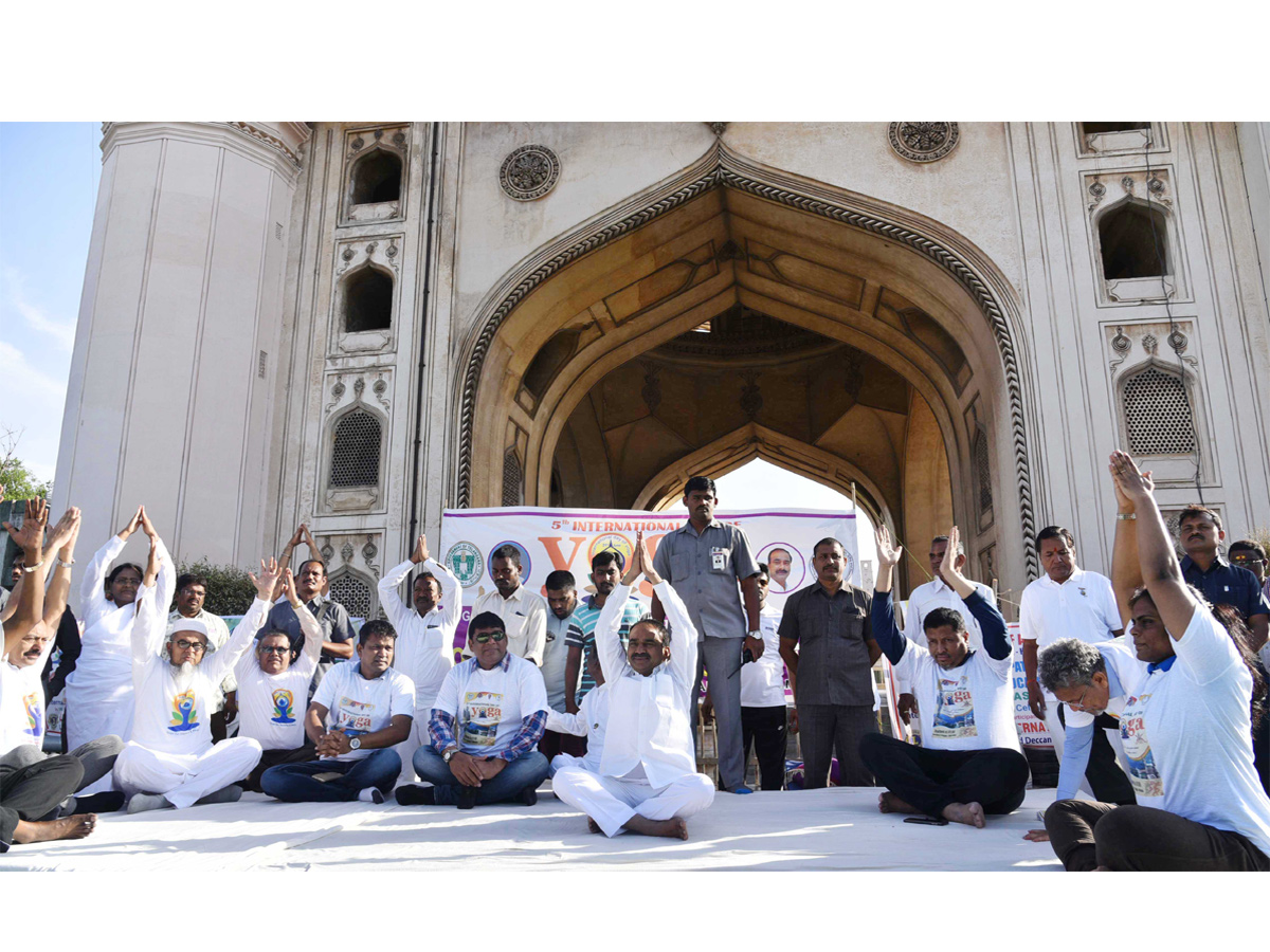 5 INTERNATIONAL DAY OF YOGA CELEBRATED AT CHARMINAR Photo Gallery - Sakshi2