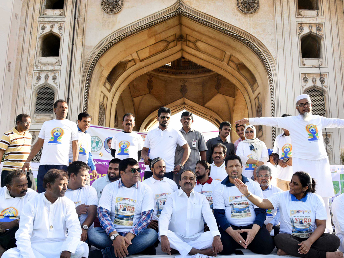 5 INTERNATIONAL DAY OF YOGA CELEBRATED AT CHARMINAR Photo Gallery - Sakshi19