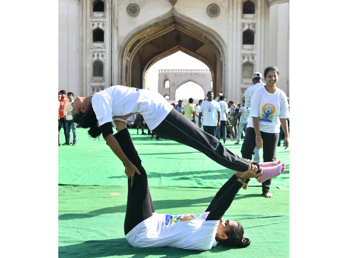 5 INTERNATIONAL DAY OF YOGA CELEBRATED AT CHARMINAR Photo Gallery - Sakshi5