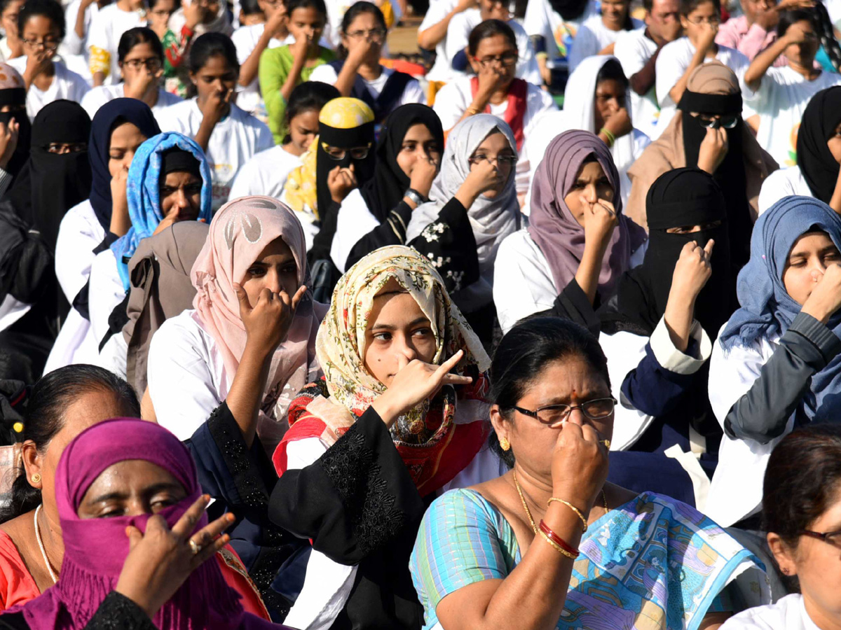 5 INTERNATIONAL DAY OF YOGA CELEBRATED AT CHARMINAR Photo Gallery - Sakshi10