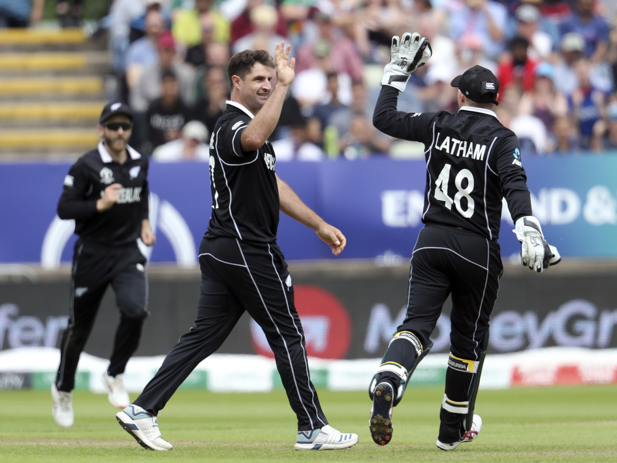 Williamson's heroic ton guides New Zealand to thrilling 4-wicket win over South Africa - Sakshi9