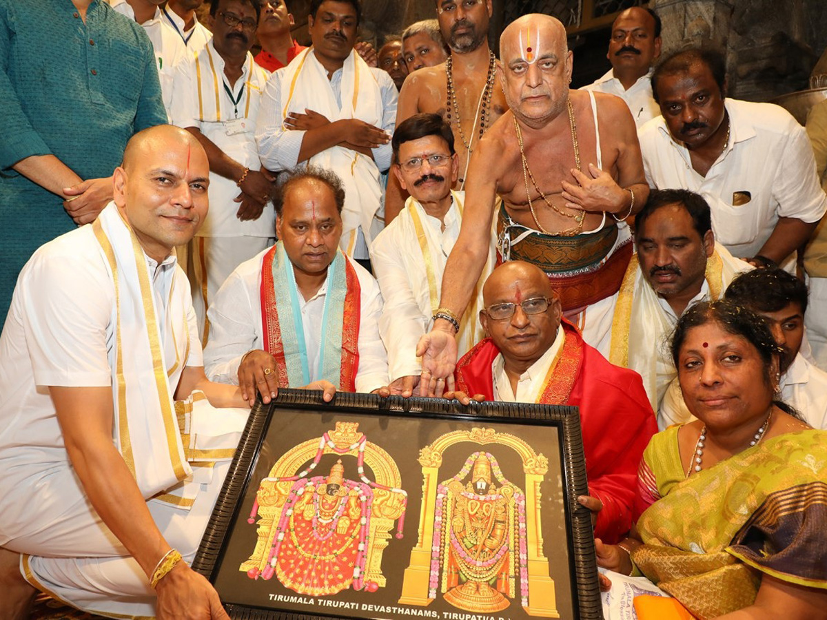 YV Subba Reddy Takes Oath As TTD Chairman In Tirupati Photo Gallery - Sakshi21