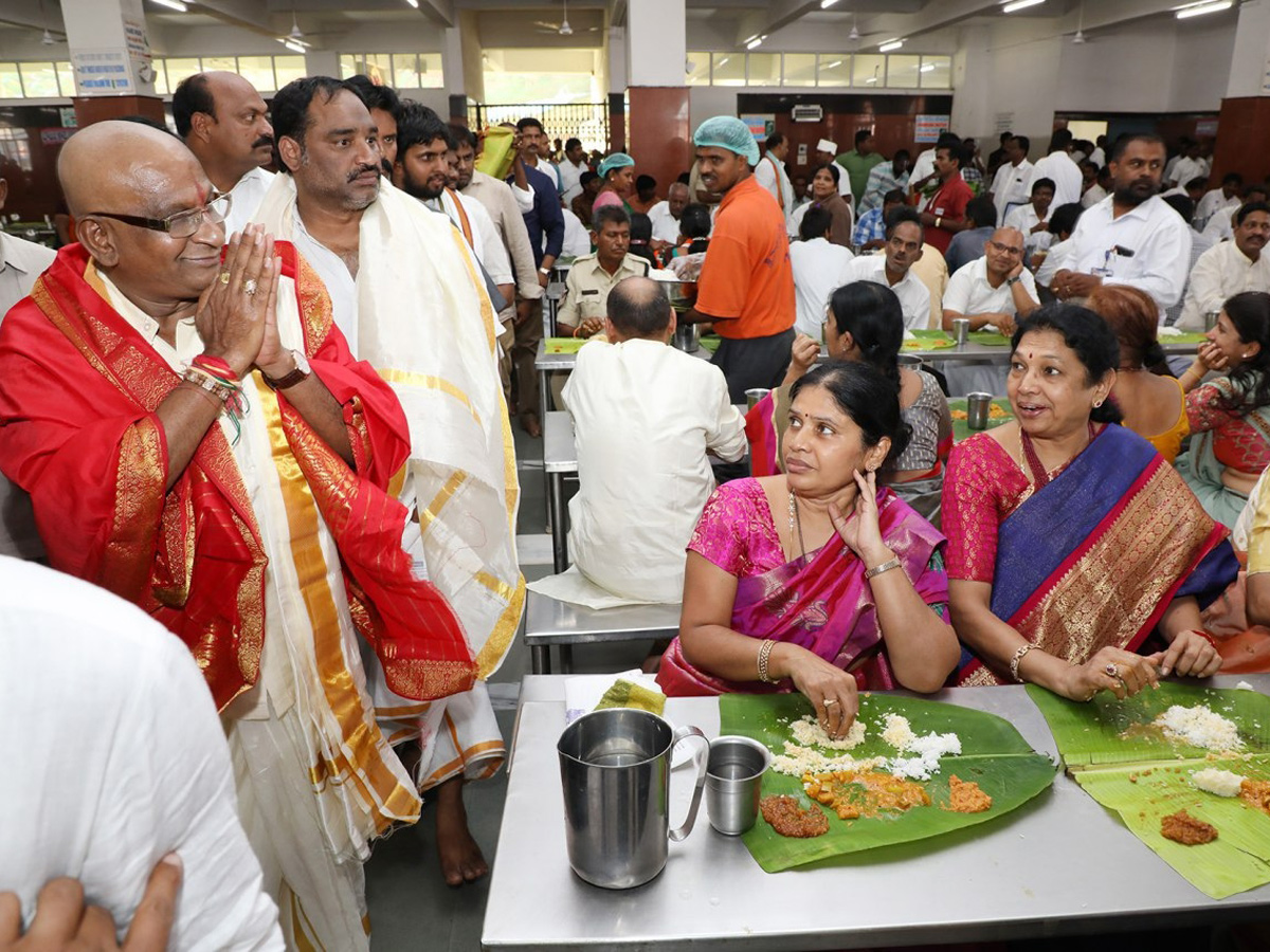 YV Subba Reddy Takes Oath As TTD Chairman In Tirupati Photo Gallery - Sakshi7