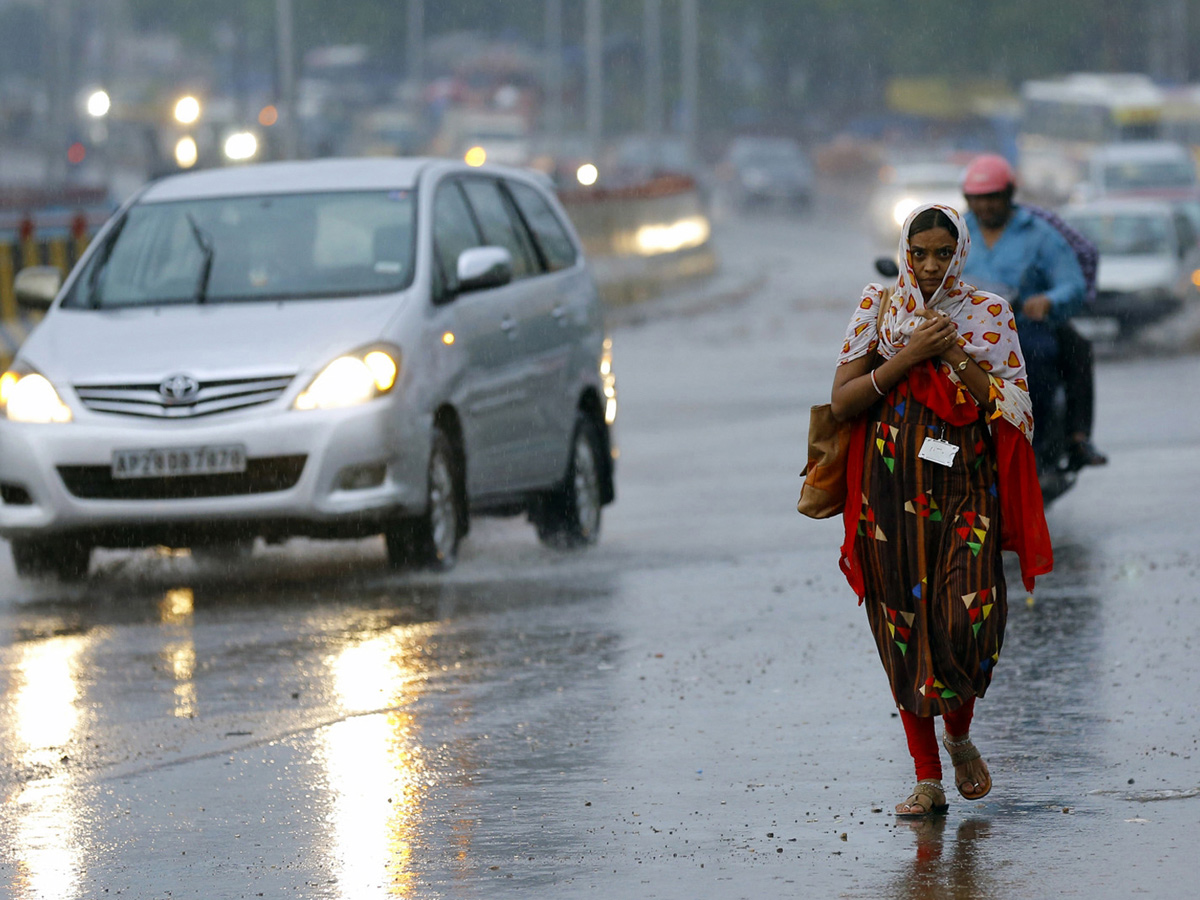 heavy rains in hyderabad Photo Gallery - Sakshi20