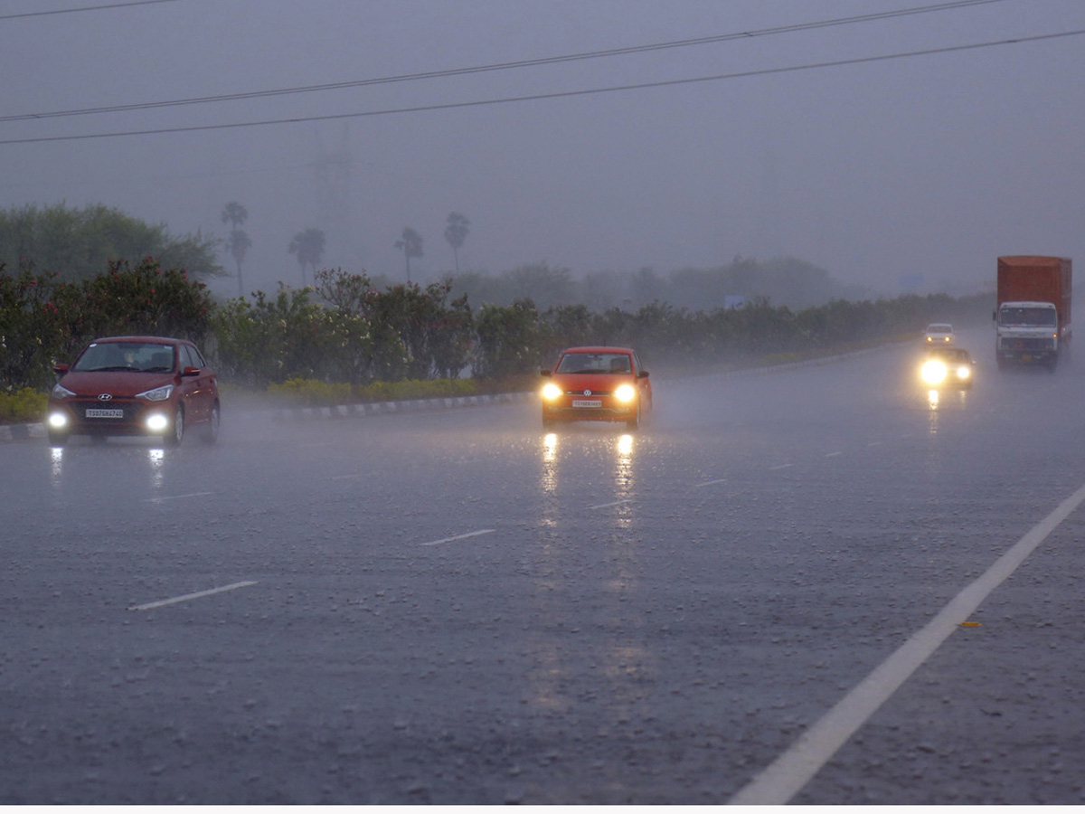 heavy rains in hyderabad Photo Gallery - Sakshi24