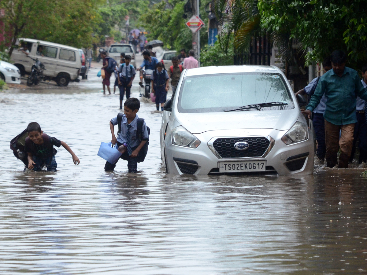 heavy rains in hyderabad Photo Gallery - Sakshi26