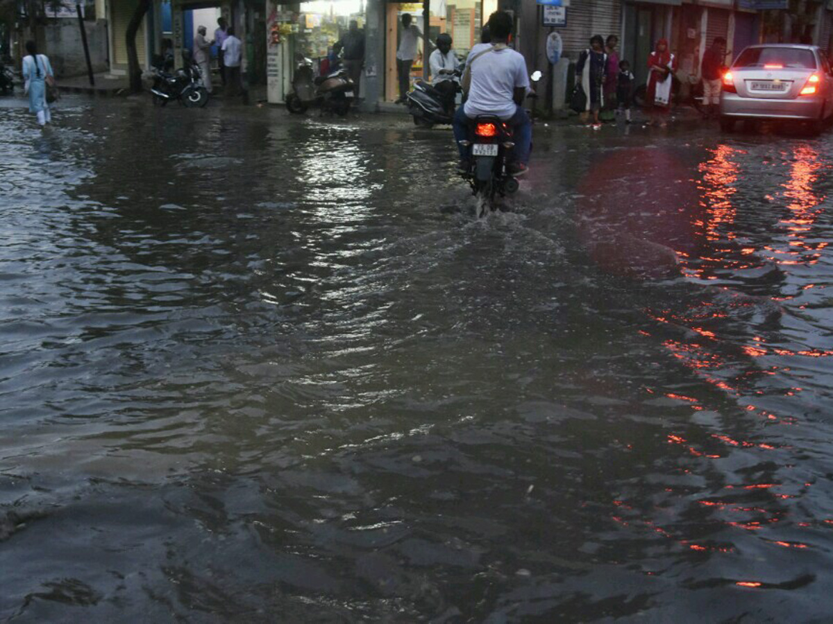 heavy rains in hyderabad Photo Gallery - Sakshi28