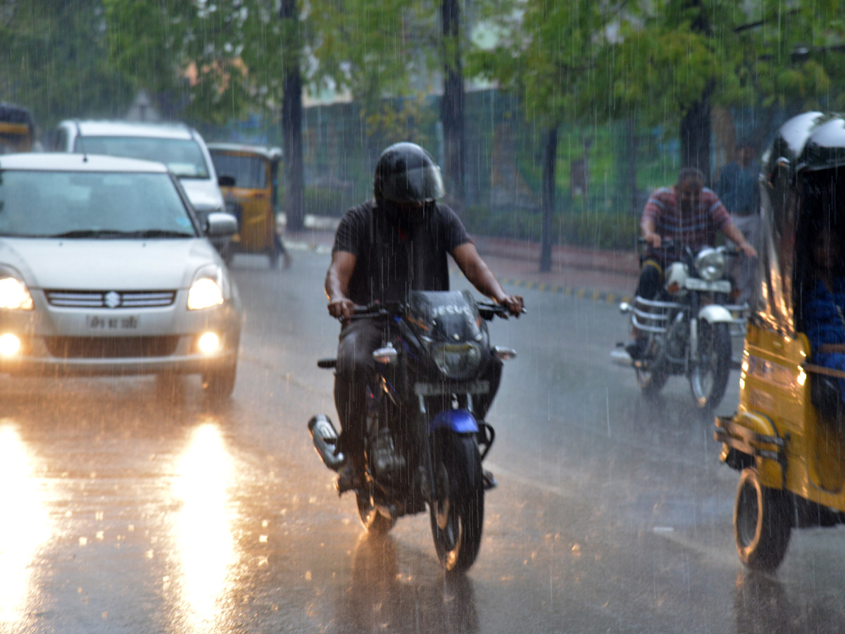 heavy rains in hyderabad Photo Gallery - Sakshi6