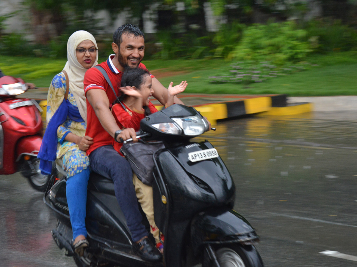 heavy rains in hyderabad Photo Gallery - Sakshi7