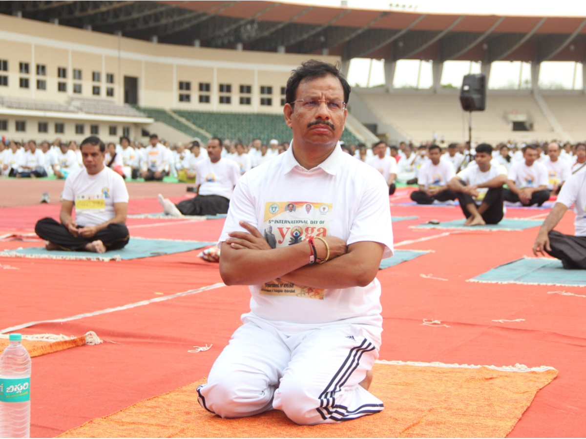 international yoga day hyderabad Photo Gallery - Sakshi18