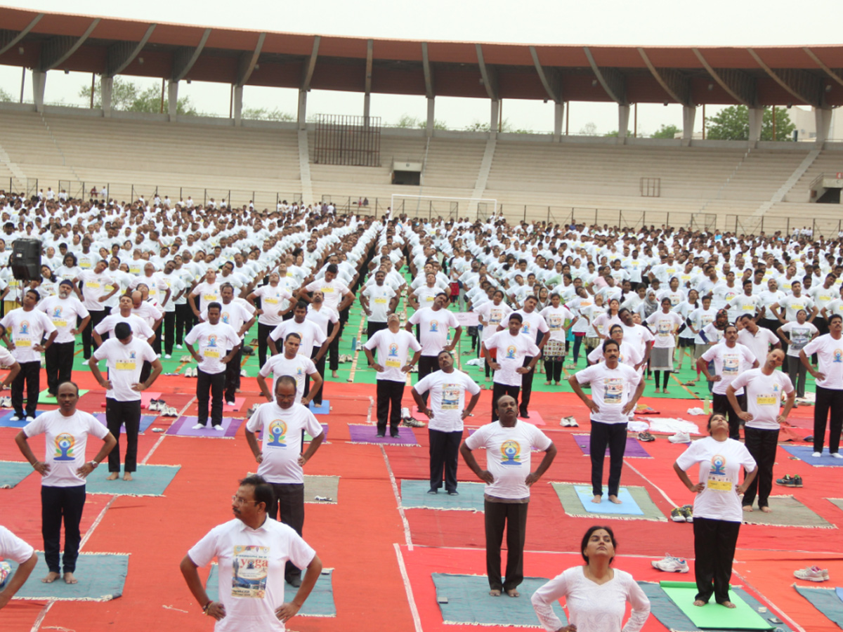 international yoga day hyderabad Photo Gallery - Sakshi1