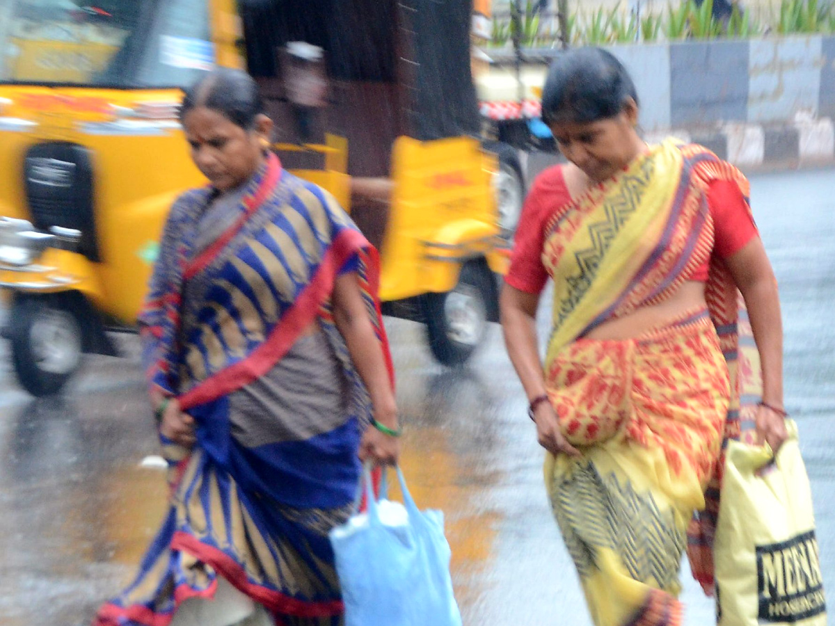 Heavy Rain In Hyderabad Today Photo Gallery - Sakshi11