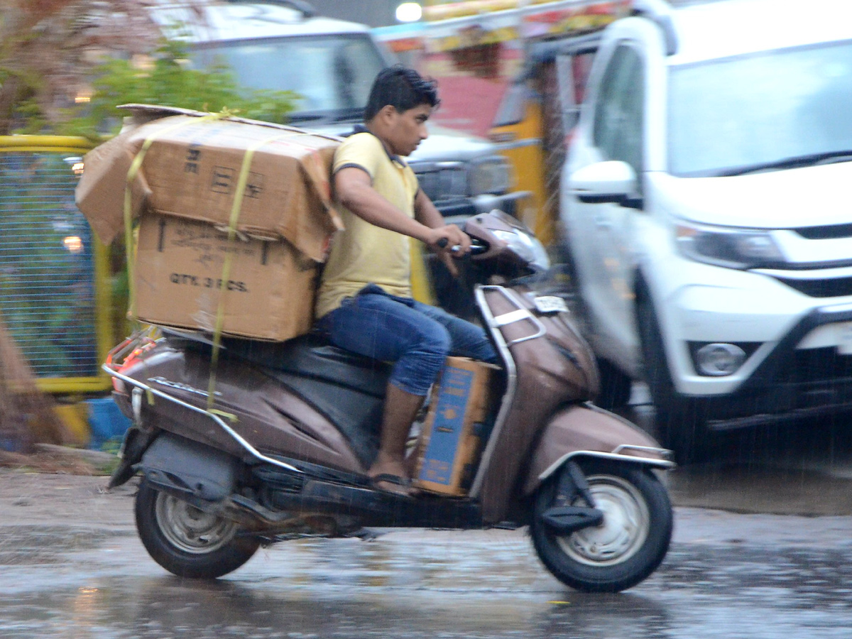 Heavy Rain In Hyderabad Today Photo Gallery - Sakshi15