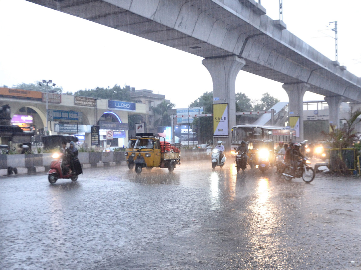 Heavy Rain In Hyderabad Today Photo Gallery - Sakshi19