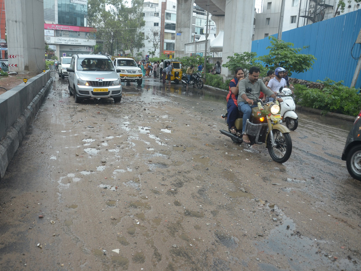 Heavy Rain In Hyderabad Today Photo Gallery - Sakshi24