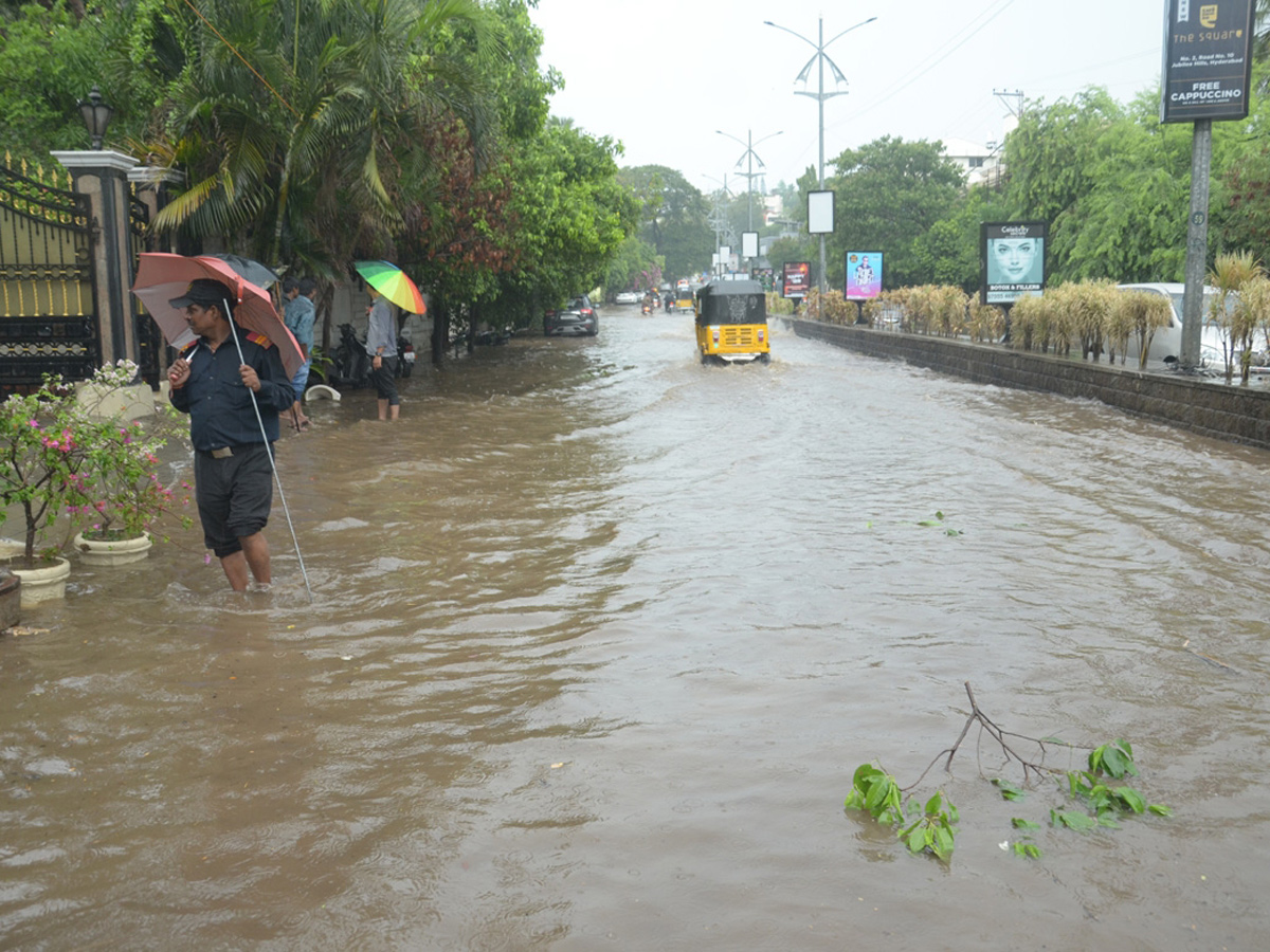 Heavy Rain In Hyderabad Today Photo Gallery - Sakshi25