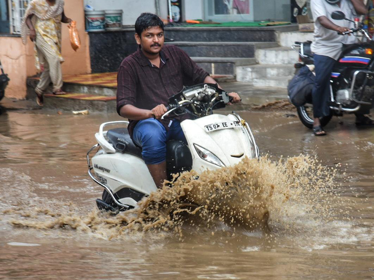 Heavy Rain In Hyderabad Today Photo Gallery - Sakshi28