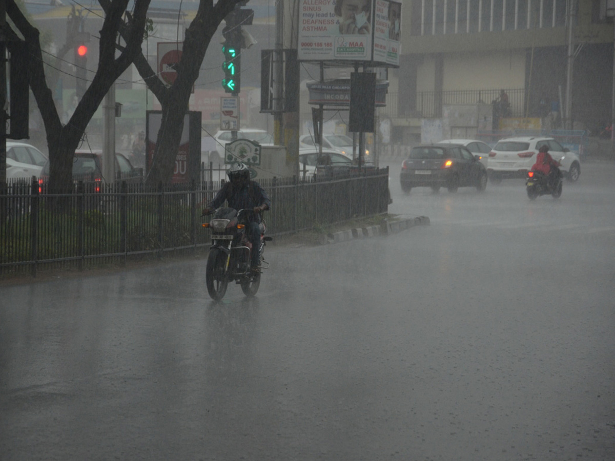 Heavy Rain In Hyderabad Today Photo Gallery - Sakshi4